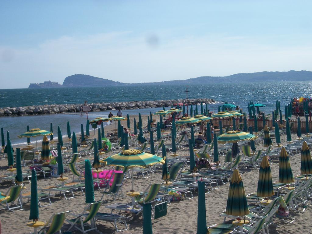Il Girasole Formia Guesthouse Rooms Exterior foto