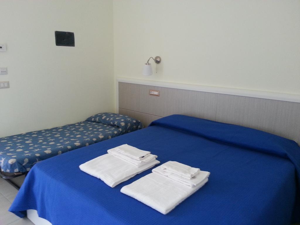 Il Girasole Formia Guesthouse Rooms Exterior foto