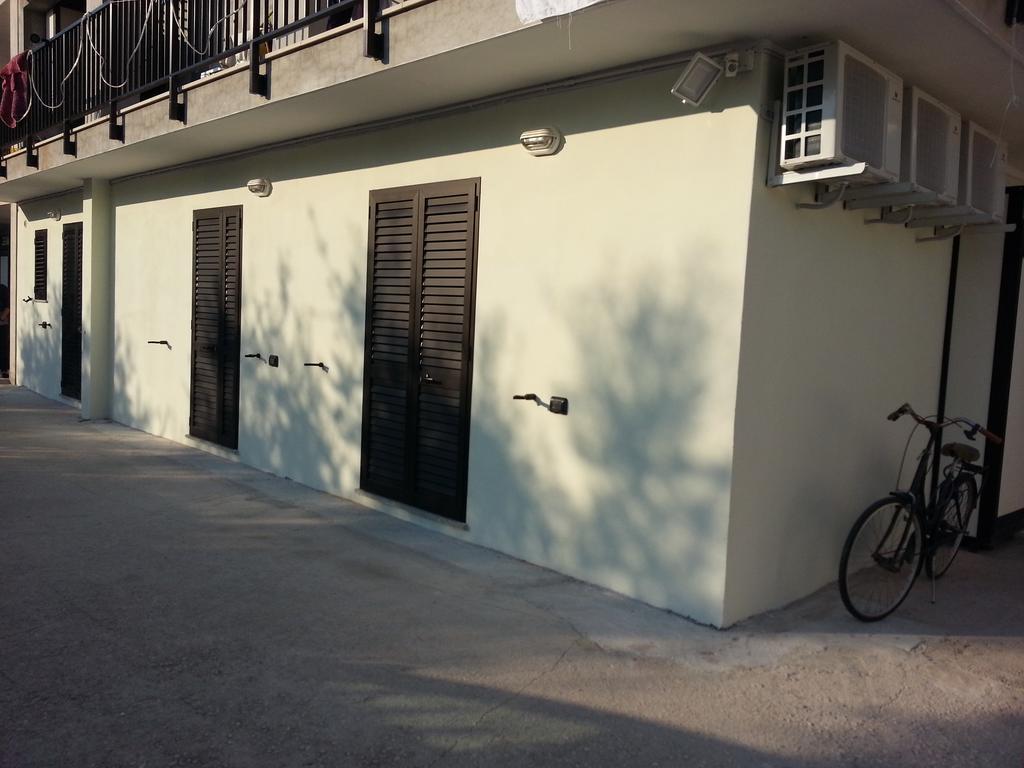 Il Girasole Formia Guesthouse Rooms Exterior foto