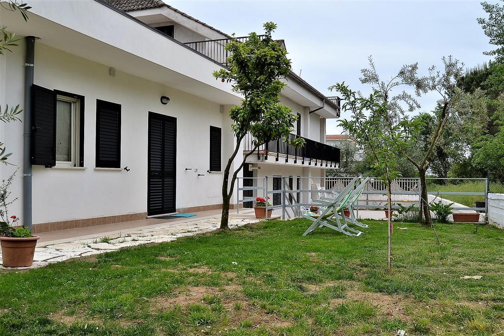Il Girasole Formia Guesthouse Rooms Exterior foto